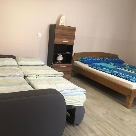 Eddy Apartman Eger Extérieur photo