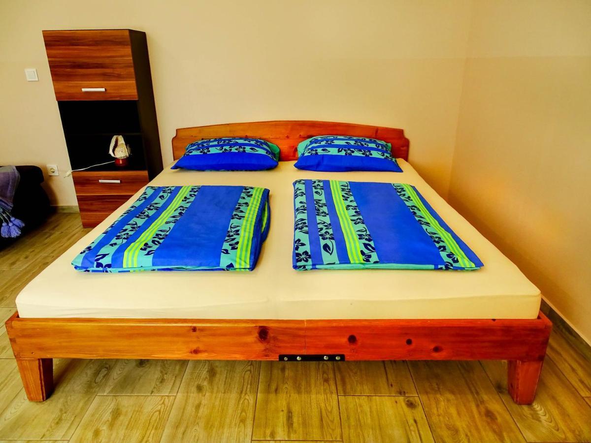 Eddy Apartman Eger Extérieur photo