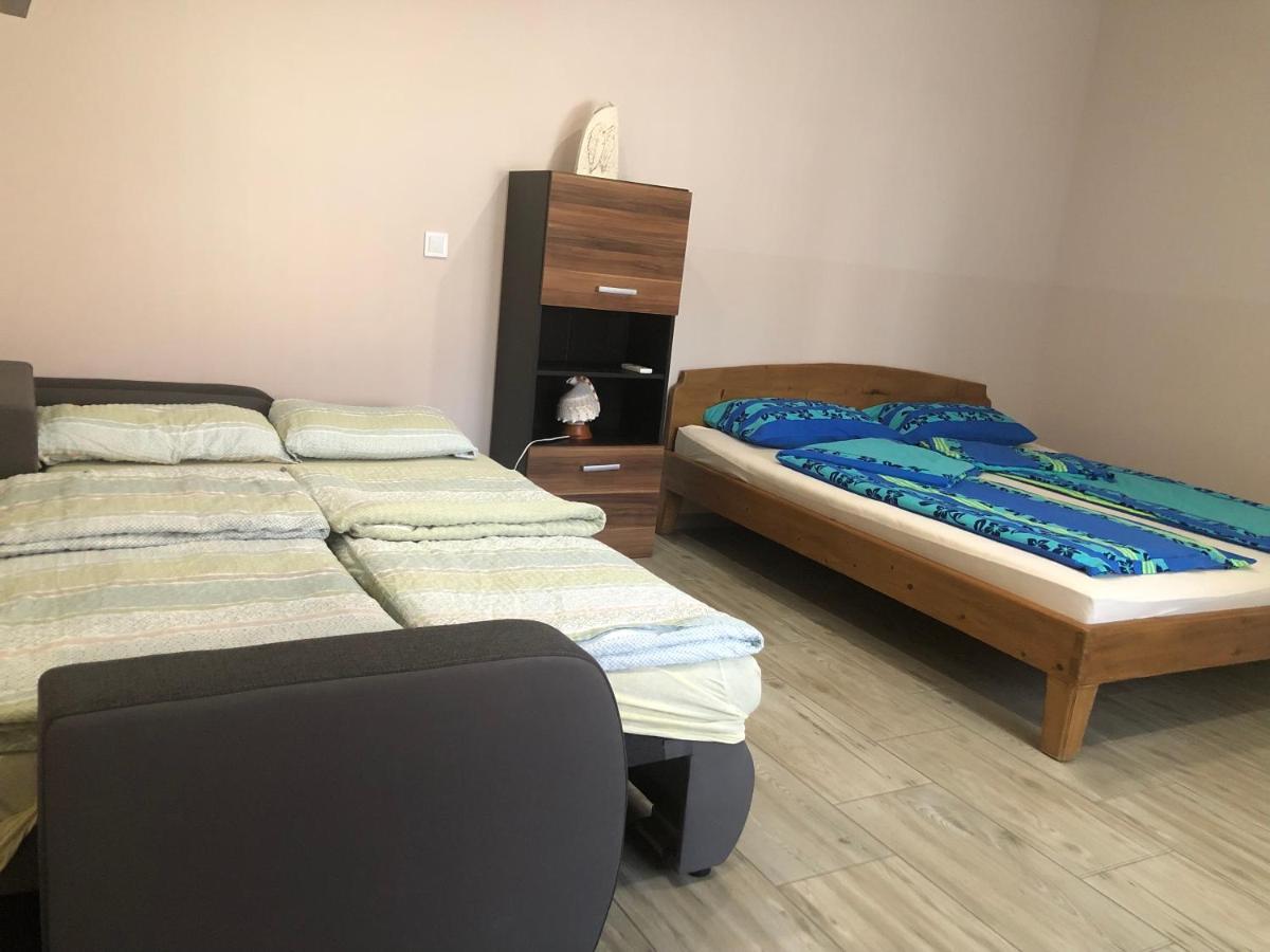 Eddy Apartman Eger Extérieur photo